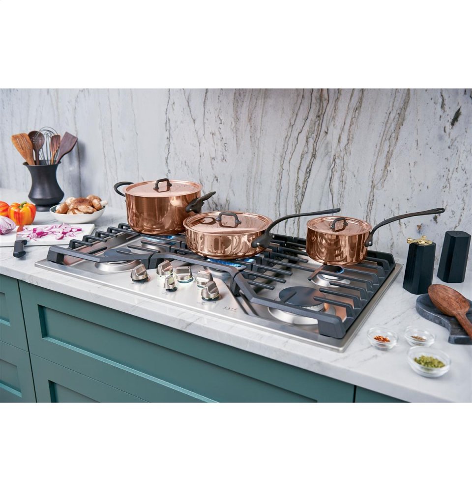 Plentiful space for lots of cookware