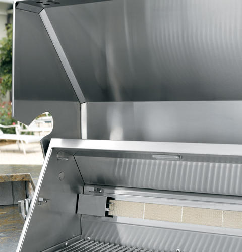 Heavy-duty, 304 stainless steel construction with professional styling