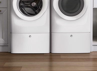 Touch-2-Open Drawers provide easy access