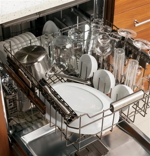 Easy touch adjustable upper rack with 2 Stem Safe wine glass holders