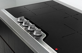 Cool Cooktop, Simple Clean-up