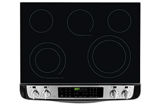 Fits-More Cooktop with SpaceWise Expandable Elements