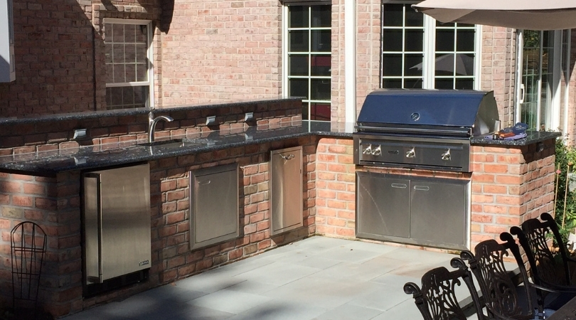 outdoor-kitchen-grill
